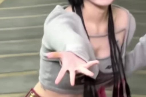 张柏芝：一场跑调的演唱会却让全网破防她告诉我们你可能不完美但无须逃避