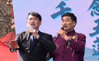 大衣哥3天连赶5场累到失声！儿子儿媳却在家享福网友：太心酸了