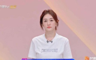 李小冉《乘风2026》跑调被群嘲后50岁排练室素颜照流出打脸假唱明星